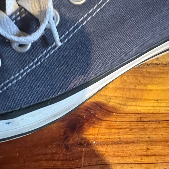 Clean, lightly worn Blue Converse Chuck Taylor Low Top - Picture 4 of 5